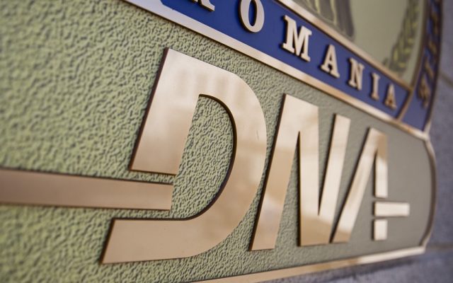 Păcălea traficanții de droguri că le poate reduce pedeapsa în schimbul unor sume enorme de bani - pacalea-traficanti-1745584590.jpg