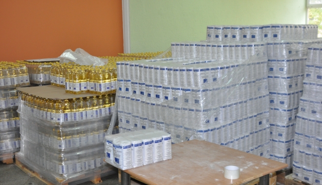 Primăria Constanța începe distribuirea alimentelor de la UE - pacheteajutoareue-1467810810.jpg