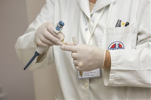 Un pacient a murit după ce s-a aruncat de la etajul unui spital - pacient-1513672784.jpg