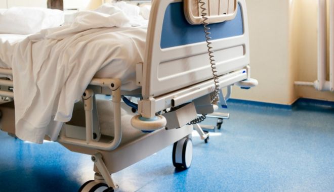 SCENE ȘOCANTE! Pacient bolnav de epilepsie, bătut, legat de pat și sedat de personalul unui spital din RomâniA