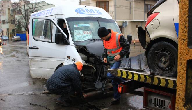 Pasagerii implicați în accidentul de ieri, în afara oricărui pericol - pacientiaccident-1422360022.jpg