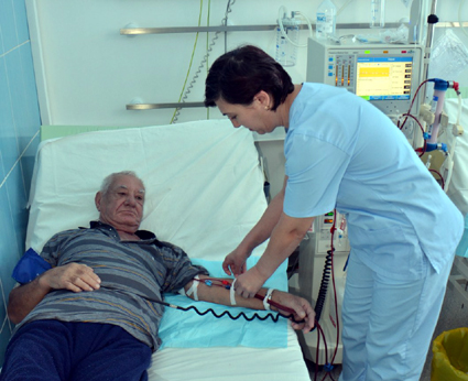 Pacienții dializați rămân internați în Spitalul Județean Constanța - pacientiidializatiraman-1390839579.jpg