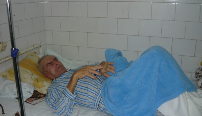 Un pacient bolnav de cancer a fost operat laparoscopic de chirurgii constănțeni - pacientoperatlaparoscopic-1352901918.jpg