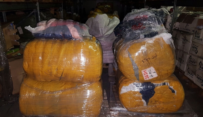 Pagubă pentru contrabandiști! Peste o mie de jachete de iarnă, confiscate - paguba-1472056085.jpg