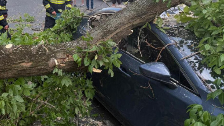 Foto - Codul de vreme rea a lăsat în urmă haos: răniți, inundații și intervenții în zeci de zone