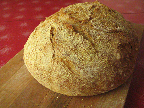 Pâinea s-ar putea scumpi - painedecasa-1341929161.jpg