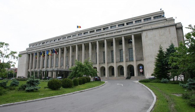 Badea Gheorghe ajunge la Palatul Victoria - pal-1363212944.jpg