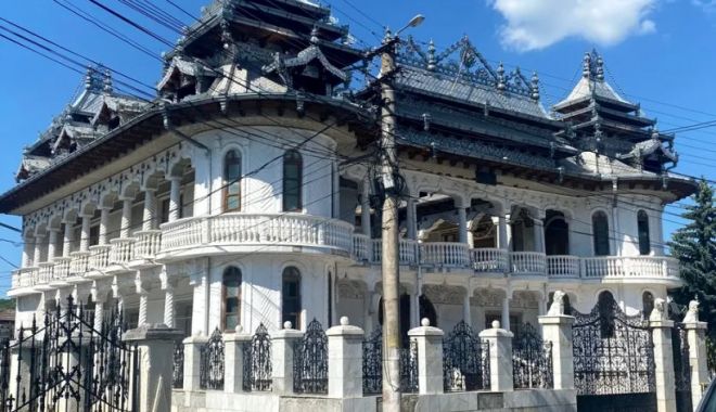 Prețul fabulos cerut de ANAF pentru un palat cu turnulețe. Cum arată la interior - palat-1654869845.jpg