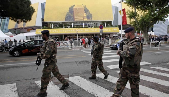 Palatul Festivalurilor de la Cannes, evacuat din motive de securitate - palatul-1495364083.jpg