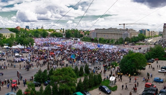 Sindicaliștii de la mediu amenință cu acțiuni de stradă - panorama51796300-1373297585.jpg