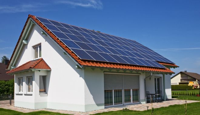 Panourile fotovoltaice, o alegere pentru independenţa energetică - panoufotovoltaicro-1601654156.jpg