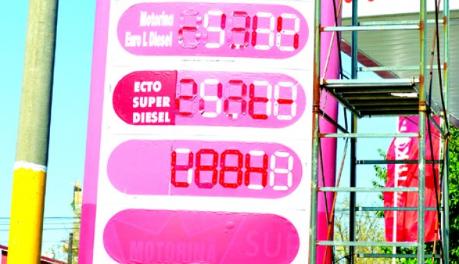 La prețurile benzinarilor abia de se ajunge cu scara - panoupreturibenzinarie9copy-1316368200.jpg