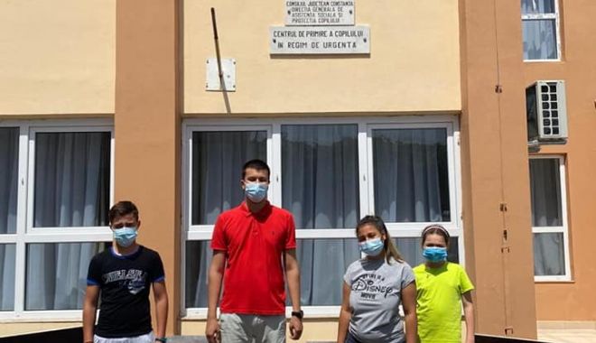 Educaţie prin mişcare pentru copiii din centrele de plasament - panouri-1625252760.jpg