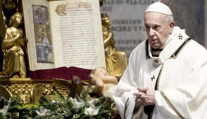 Papa renunță la tradiţionala vizită de Anul Nou la ieslea amenajată în Piaţa Sfântul Petru - papa-1640880976.jpg