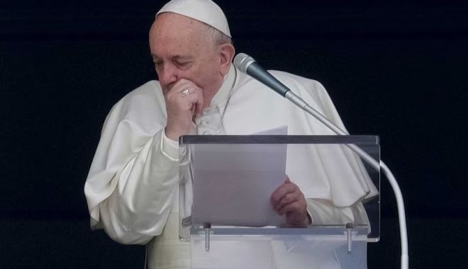 Papa Francisc și-a anulat audiențele de vineri din cauza unei stări febrile