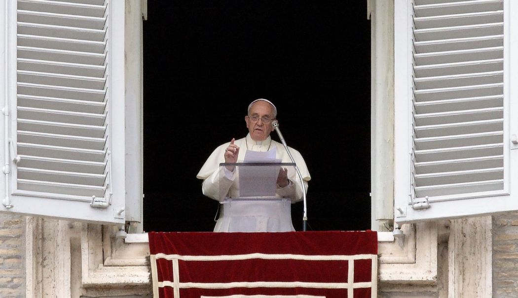 Papa Francisc cere stoparea “spiralei violențelor” în Orientul Mijlociu - papa-franciscpopeangelus-1713101121.jpg