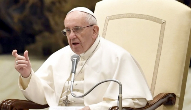 Papa Francisc a făcut apel la sporirea sprijinului acordat migranților - papa3-1506948464.jpg