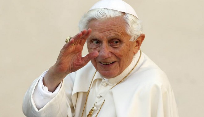 Papa emerit Benedict al XVI-lea:  