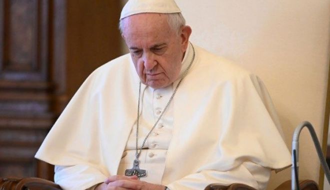 Papa Francisc începe o vizită istorică în Irak - papafran-1614884200.jpg