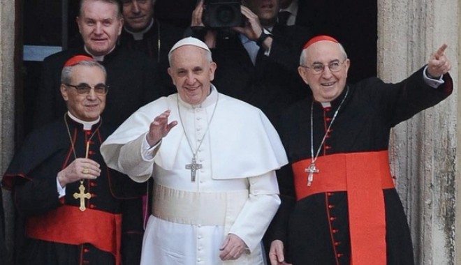 Papa Francisc, DAT ÎN JUDECATĂ de șapte foști preoți catolici - papafrancisc-1377328835.jpg