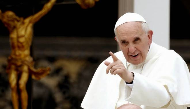 Papa Francisc a folosit cuvântul ''genocid'' pentru masacrul împotriva armenilor de acum o sută de ani - papafrancisc-1428919946.jpg