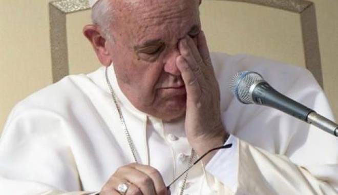 Panică la Vatican. Probleme de sănătate pentru Papa Francisc - papafranciscproblemedesanatatetr-1447148533.jpg