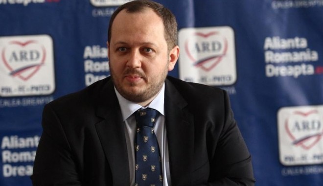 Adrian Papahagi lasă PDL pentru Mișcarea Populară - papahagi-1373037012.jpg
