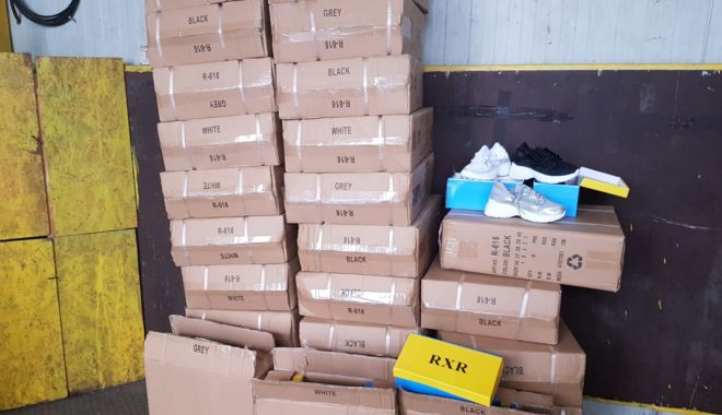Încălțăminte în valoare de peste 120.000 lei, confiscată în Portul Constanța Sud Agigea - papi-1549971388.jpg