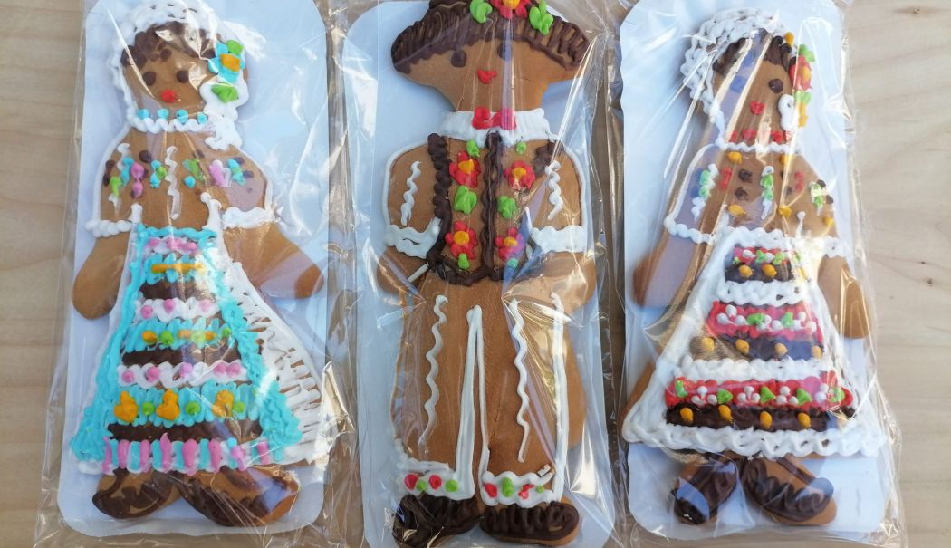 Păpușile din turtă dulce, un deliciu, pentru vizitatorii Muzeului de Artă Populară