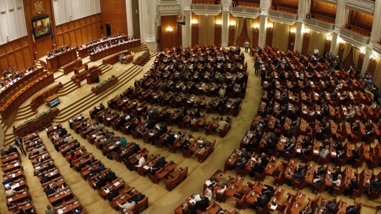Opoziţia pregăteşte două moţiuni simple împotriva miniştrilor de Externe şi al Apărării - par-1768493920.webp