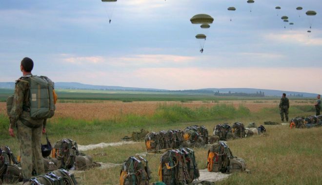 Parașutiștii militari, 