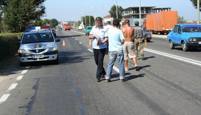 Moartea bântuie pe drumul dintre Eforii. Parapetul - soluția salvatoare? - parapetularputeasalva-1434649405.jpg
