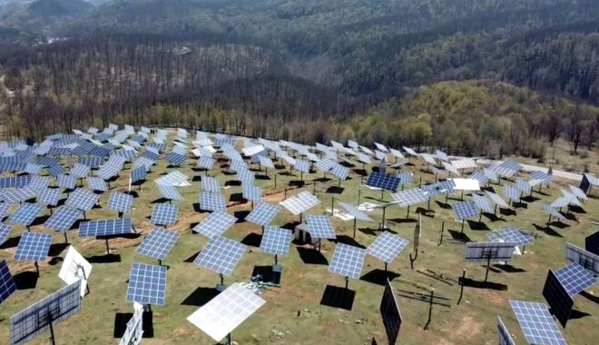 Parc fotovoltaic de 40 de milioane de euro, distrus de hoți - parc-foto-1694093518.jpg
