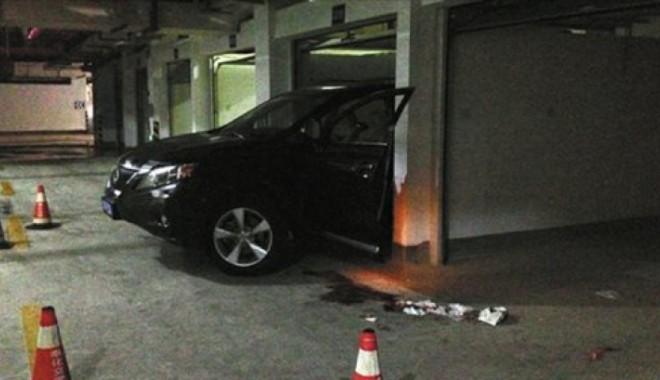 A murit și ea, și-a omorât și soțul, încercând să parcheze o mașină. Fiica lor, martoră la tragedie - parcarenereusita70653400-1372083881.jpg