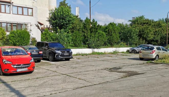 Accesul autovehiculelor, restricționat în două parcări din municipiul Constanța - parcarestradaionandreescu2-1625664848.jpg