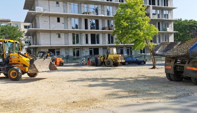 Fiți atenți! Se desfășoară lucrări de asfaltare în două parcări din zona Dacia - parcari2-1626675719.jpg