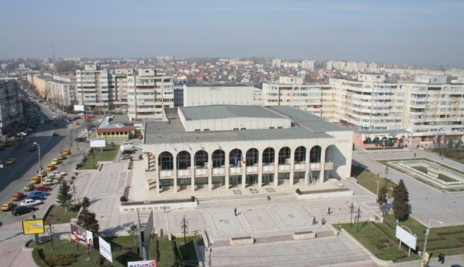 Constănțenii inspiră de trei ori mai multe noxe din aer decât timișorenii - parccasadeculturagf8-1312399955.jpg