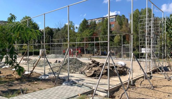 Parcul Dragoslavelor este aproape gata! Terenuri de sport și locuri de joacă noi - parculdragoslavelor-1598984025.jpg