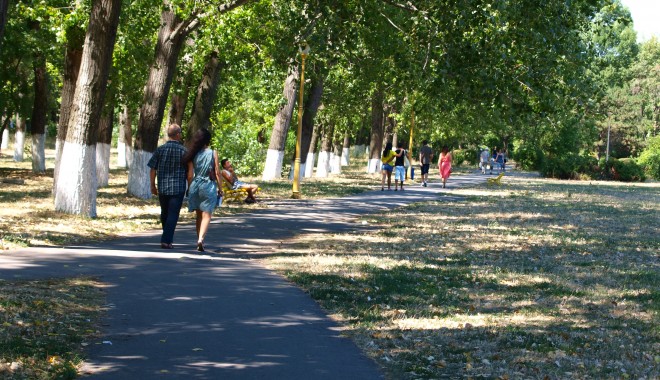 Cum va fi vremea, duminică, la Constanța - parcultabacariei40-1370766223.jpg
