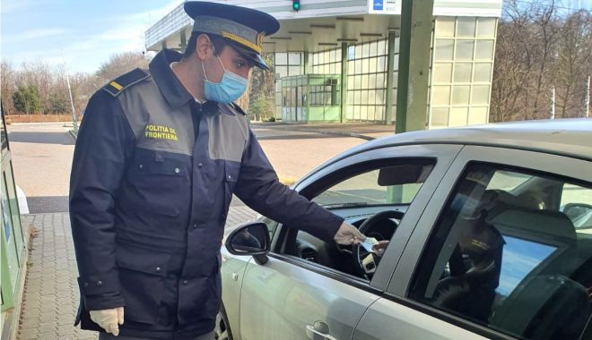 Parfumuri şi ceasuri „de firmă”, aduse din Turcia. Poliţiştii le-au confiscat - parfumurisiceasuri-1608319458.jpg