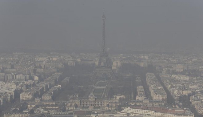 Paris / Transport în comun gratuit într-o încercare de diminuare a poluării - paris-1394960042.jpg