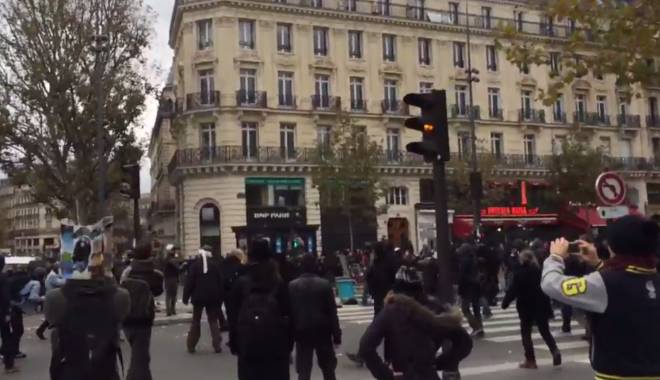 Incidente violente la protestul pentru mediu de la Paris / VIDEO - paris-1448811715.jpg