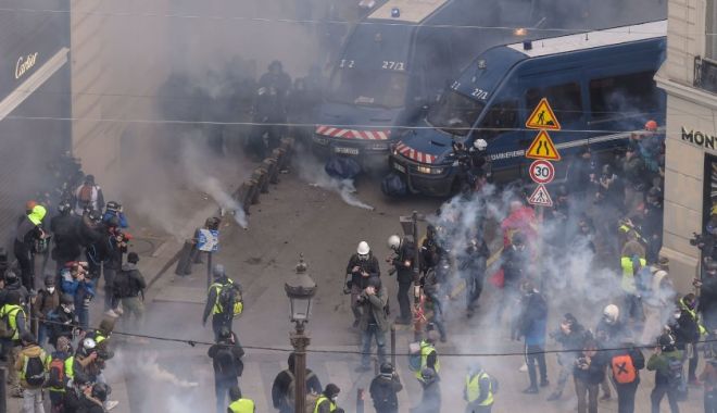 Protestele violente în Franța. Aproape 500 de persoane reținute, anunță premierul Philippe - paris-1544269289.jpg