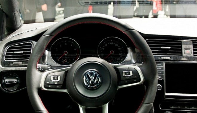Salonul Auto de la Paris /  Volkswagen Golf VII GTI, imagini detaliate HD - paris2012volkswagengolfviigticon-1349455523.jpg
