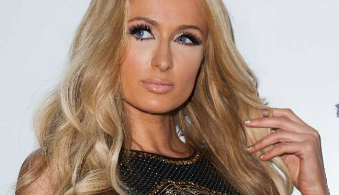 Inelul cu diamante al lui Paris Hilton, găsit de un pompier - parishiltonlashesoutatradiohosta-1441526059.jpg