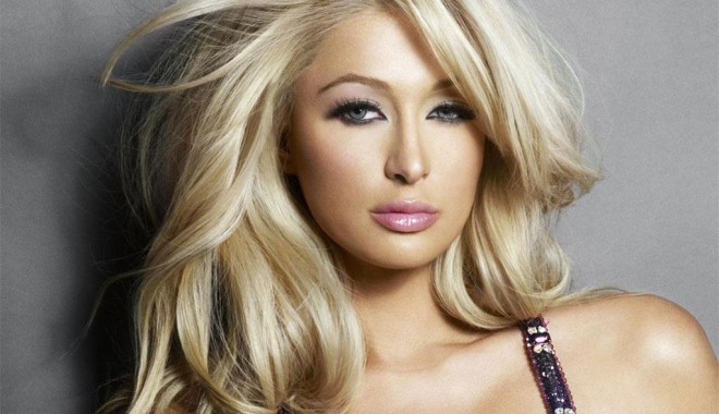 Ce a făcut Paris Hilton pentru un maidanez - parishiltonsexy2-1321357293.jpg