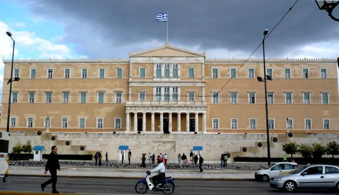 Parlamentul olandez  a respins moțiunea împotriva ajutorului pentru Grecia - parlamen-1440003892.jpg