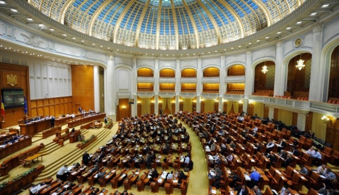 Parlamentul se reunește, astăzi, în sesiune extraordinară - parlament-1372663158.jpg