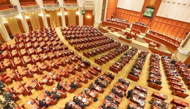 Parlament / Moțiunea de cenzură este citită, acum, în plenul reunit - parlament-1570087027.jpg