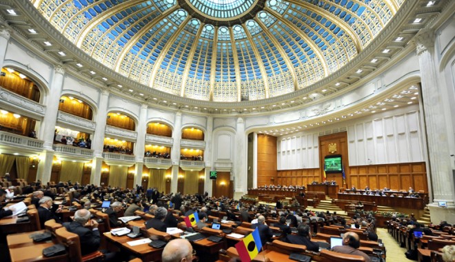 Ce parlamentari constănțeni au migrat către alte partide - parlament1-1404395926.jpg